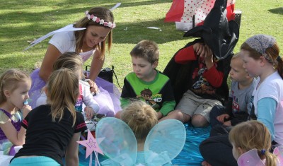 Let Krystal entertain your little guests with games, face painting and balloon twisting